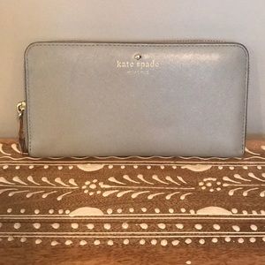 Kate Spade zippered wallet